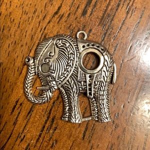 NWOT Beautiful Tibetan style elephant pendant